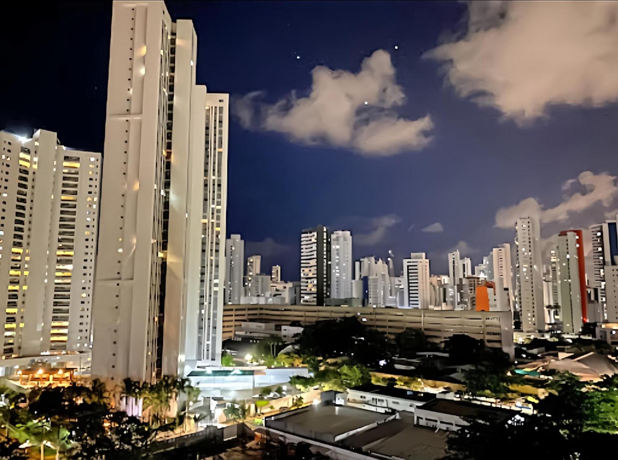 Flat Piscina No Rooftop Aluguel Temporada Em Recife Exterior foto